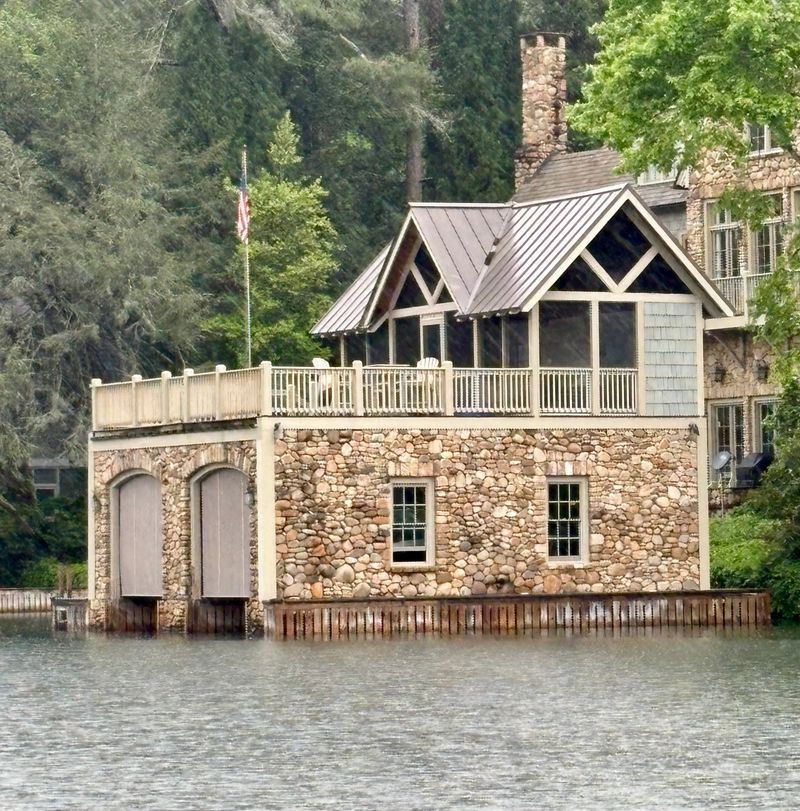 Lake Rabun Is One Of Georgia's Most Peaceful Hidden Retreats - Decor Hint Hiking Trails Through Ancient Forests