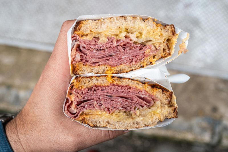 10 Foods New York Perfected - And 10 California Completely Reinvented - Decor Hint Pastrami On Rye