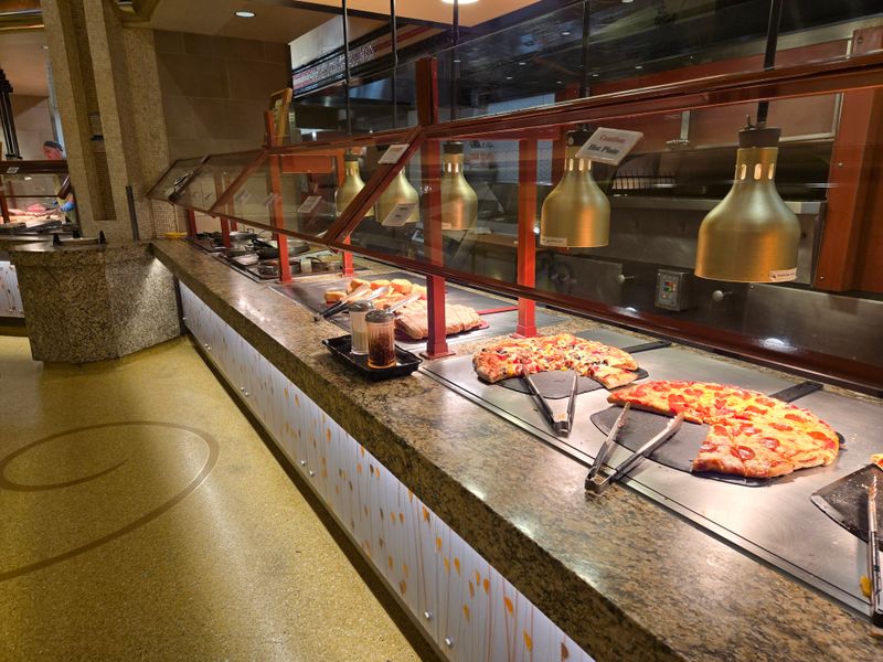 Las Vegas Buffets That Keep Both Your Stomach And Wallet Happy - Decor Hint South Point Garden Buffet