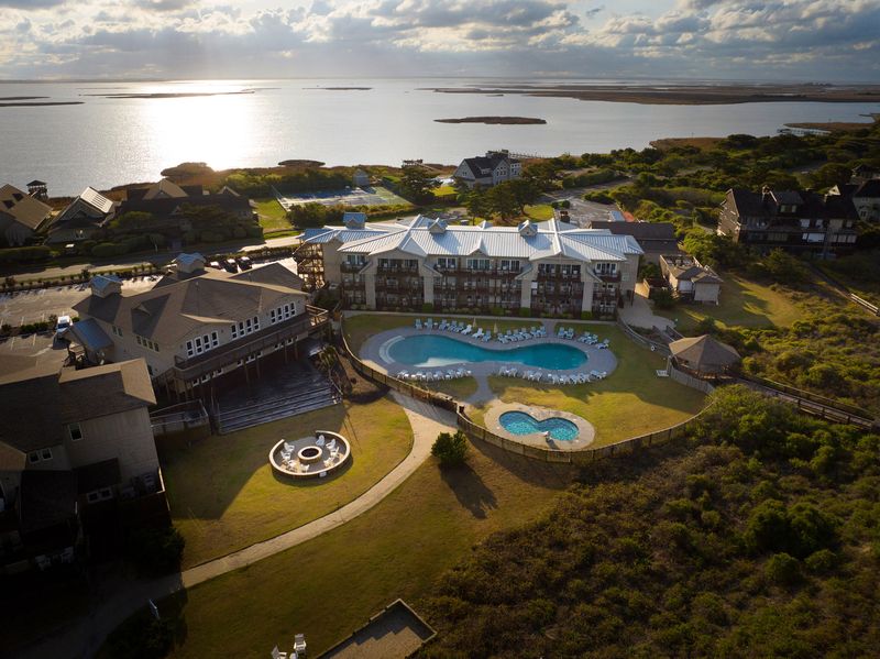 The Sanderling Resort, Duck