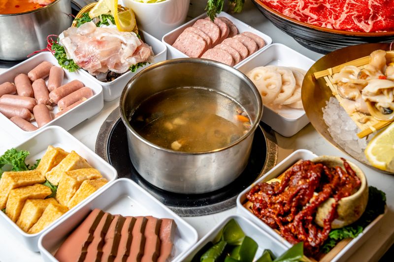 14 All-You-Can-Eat Spots In New York That Capture The Empire State's Food Diversity - Decor Hint Xi Yue Hui Seafood Hot Pot AYCE