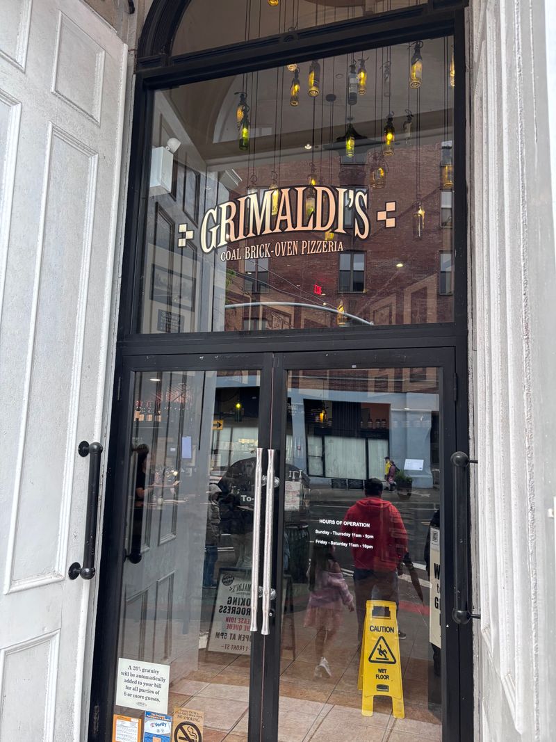 Grimaldi’s Pizzeria