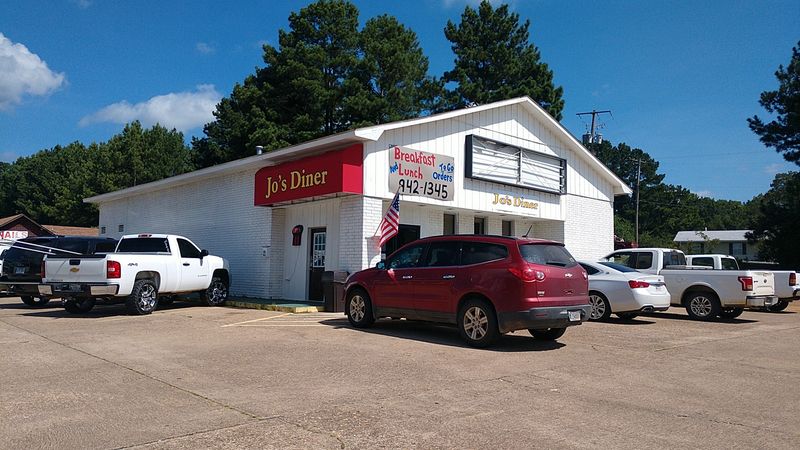 9 Arkansas Mom-And-Pop Diners Locals Love For Food And Familiar Faces - Decor Hint Jo’s Diner