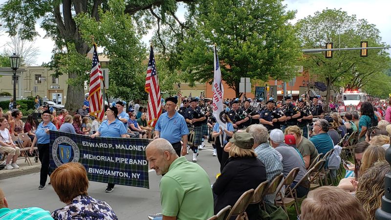 Georgia Festivals That Draw Crowds For All The Right Reasons - Decor Hint Mountain Laurel Festival