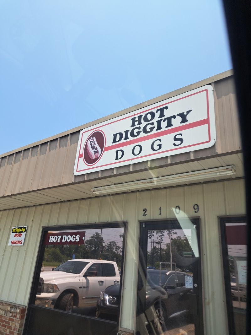 Hot Diggity Dogs (Thomasville)