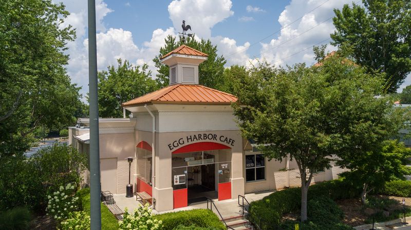 These Georgia Diners Serve The Kind Of Food That Brings Back Memories - Decor Hint Egg Harbor Cafe