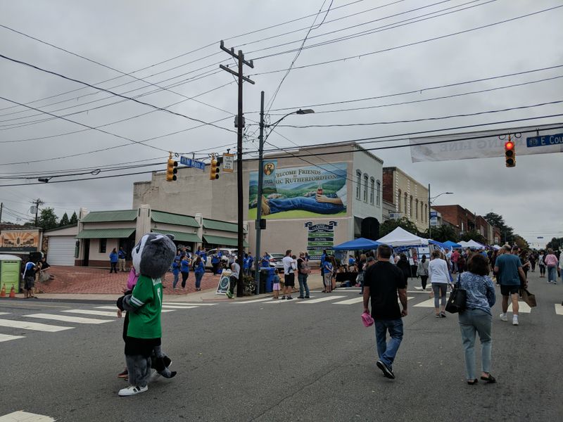 A Delightful North Carolina Town That Feels Straight Out Of A Postcard - Decor Hint Annual Festivals And Events