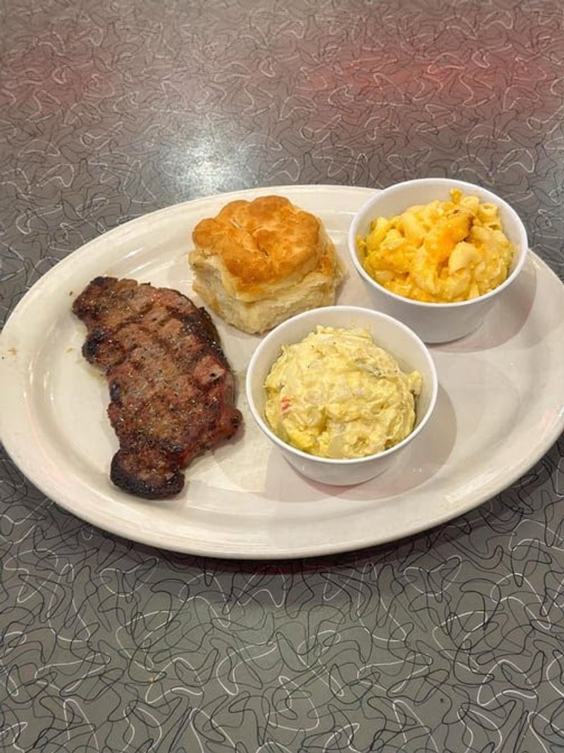 Catering Brings Favorites To Your Events