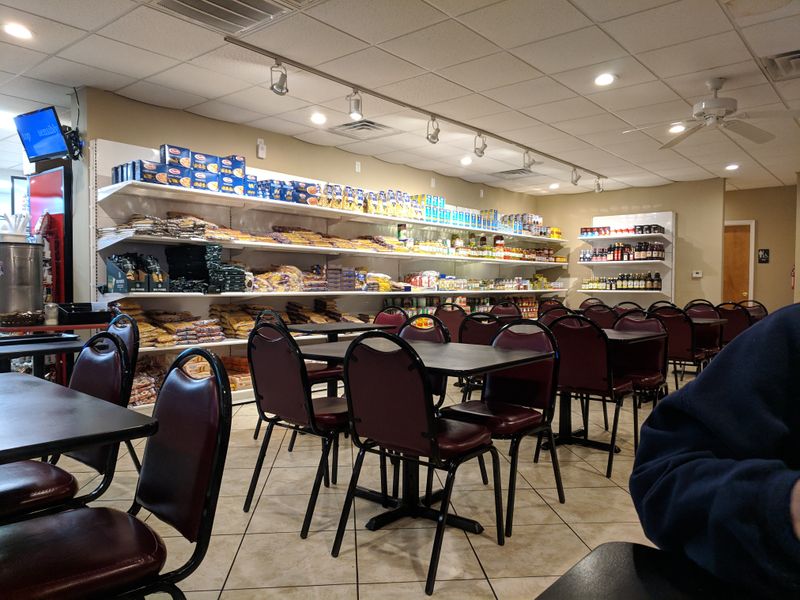 This North Carolina Coastal Spot Quietly Delivers Rustic Italian Bliss - Decor Hint Authenticity That Brings New York To The Carolina Coast