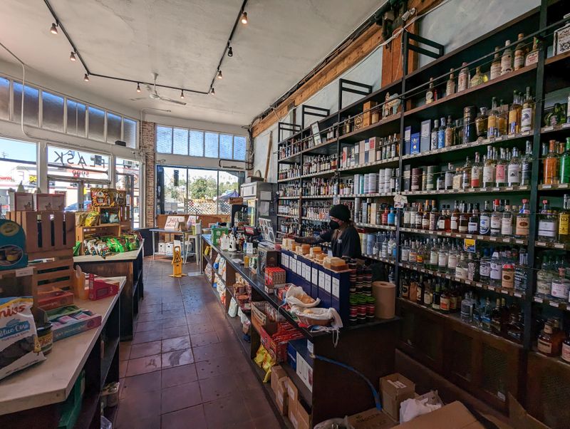 11 Los Angeles, California Eateries You Can't Miss This March - Decor Hint Jeff's Table