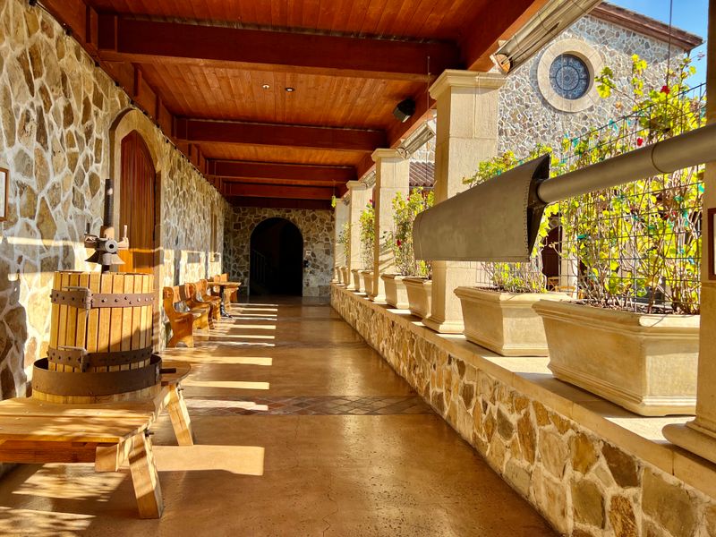 15 California Road Trip Foods Worth Pulling Over For Every Time - Decor Hint Napa Valley Olive Oil Tasting