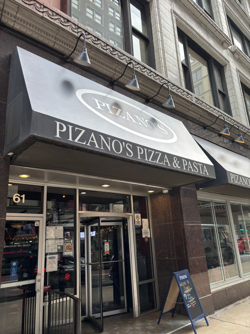 10 Spots Where Illinois Keeps The Deep Dish Tradition Alive - Decor Hint Pizano's Pizza & Pasta