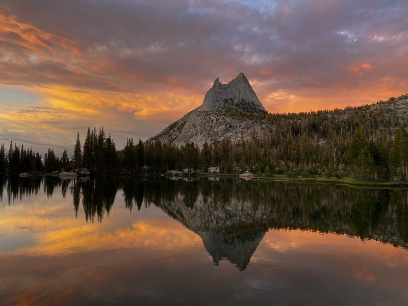 Cathedral Lakes Trail