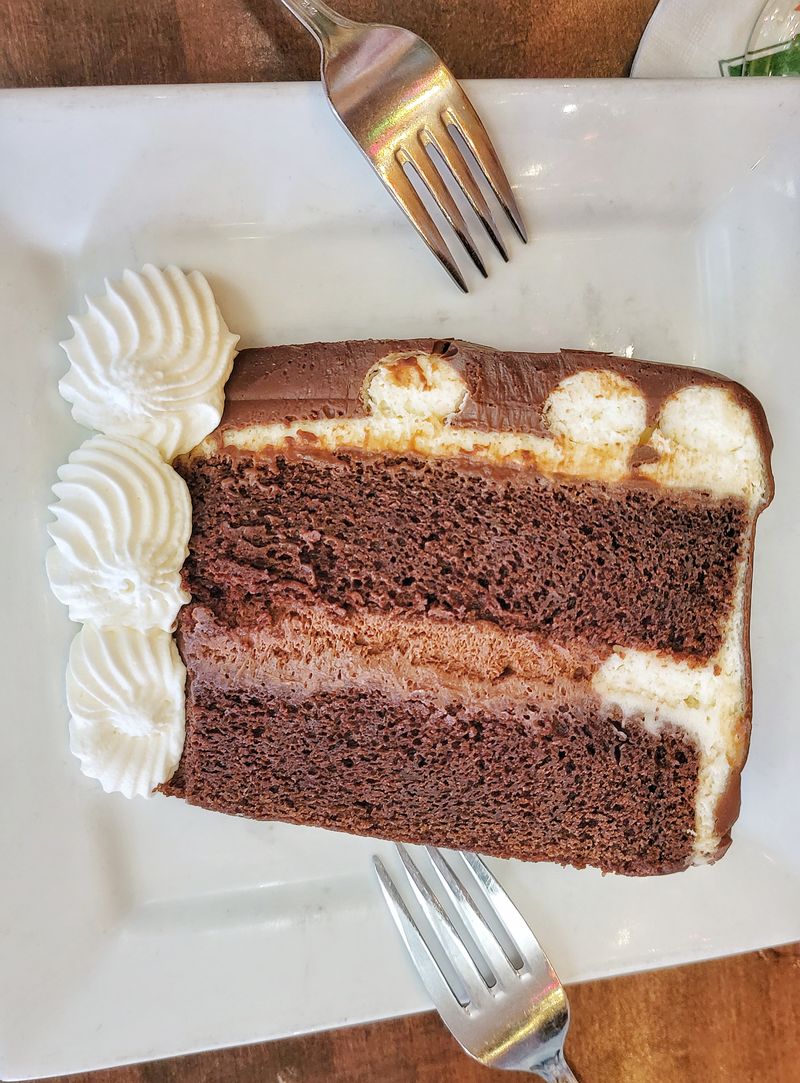 This Grocery In Beaufort, North Carolina, Is Home To The Most Addictive Crab Dip - Decor Hint Desserts Worth Saving Room For Always