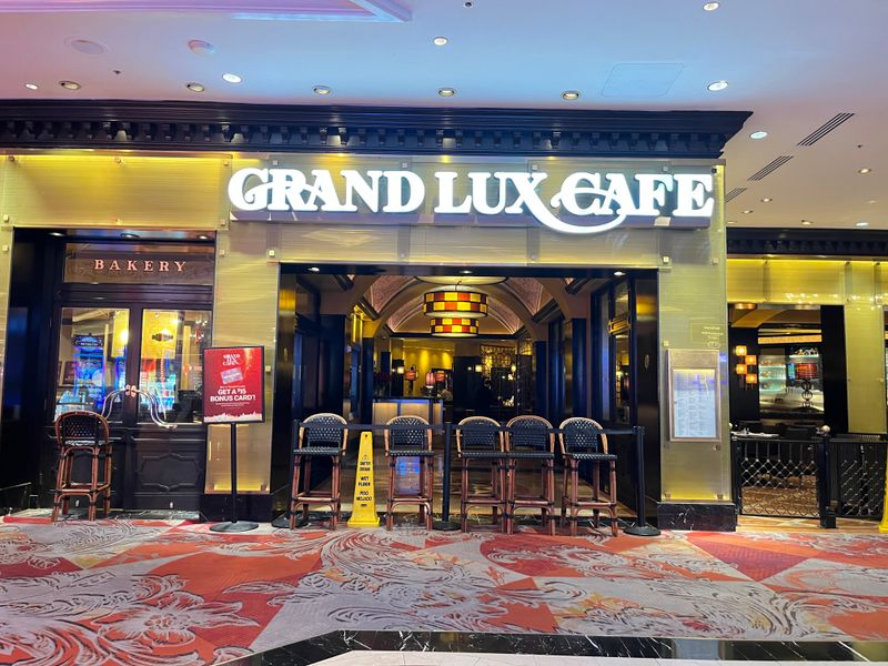 Grand Lux Cafe