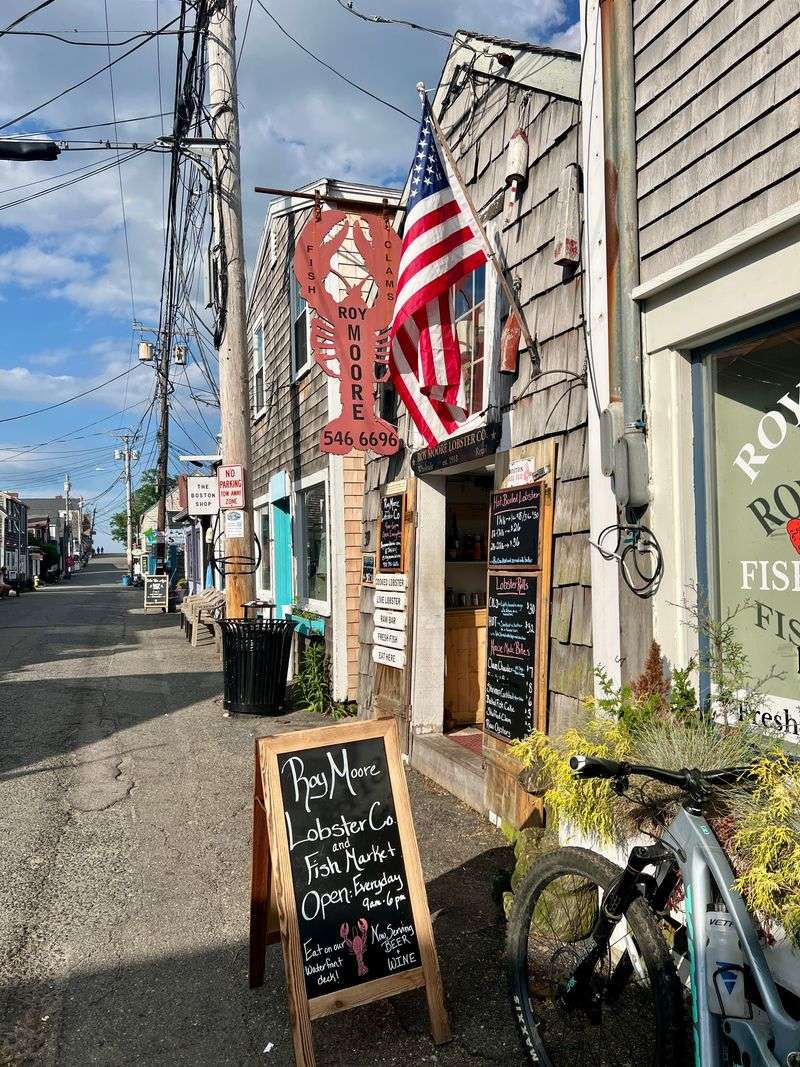 20 Local-Loved New England Seafood Shacks From Massachusetts And Beyond - Decor Hint Roy Moore Lobster Company