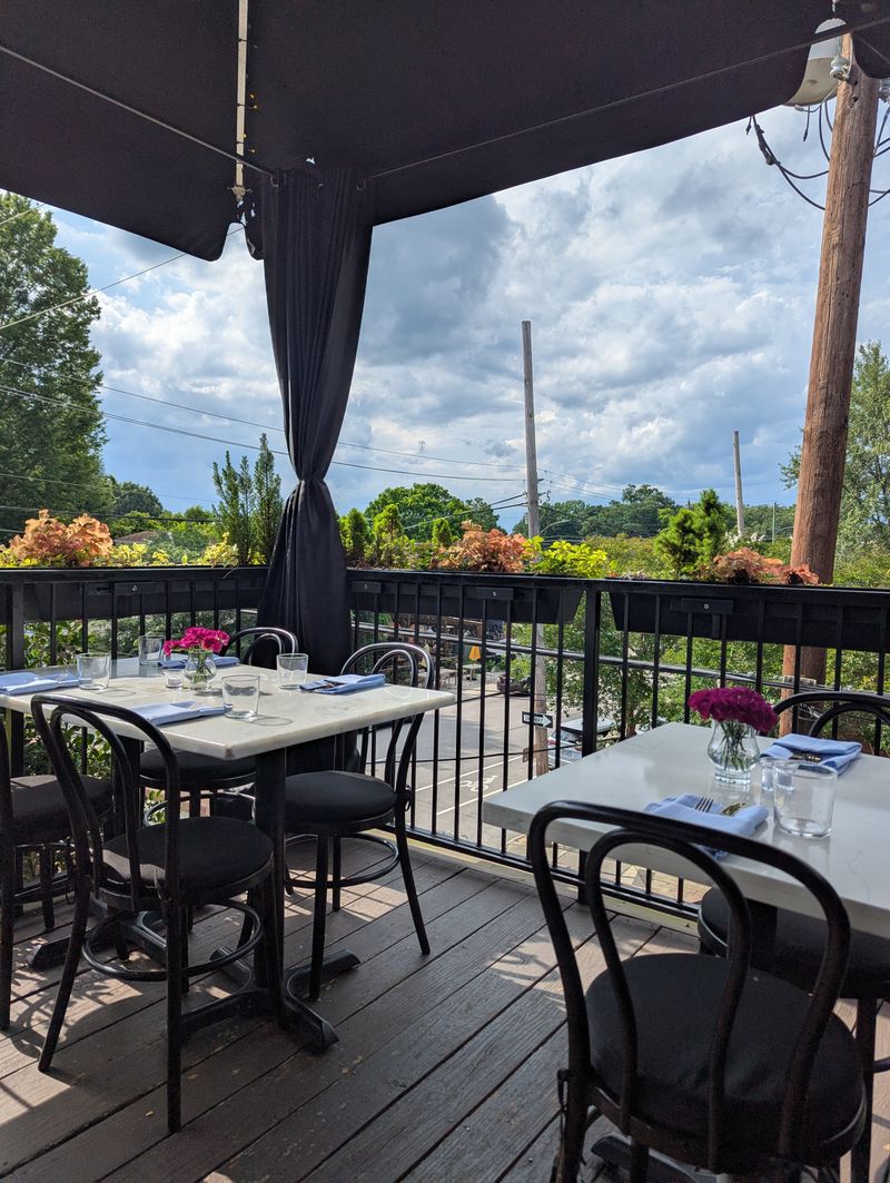 12 North Carolina Eateries Making Waves On The Foodie Scene - Decor Hint Jolie