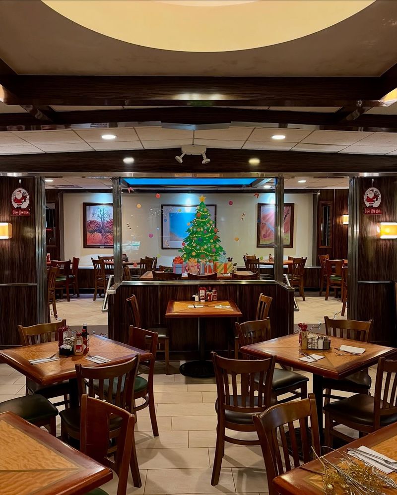 17 Georgia Diners With Southern Dishes That Linger Long After The Last Bite - Decor Hint Georgia Diner