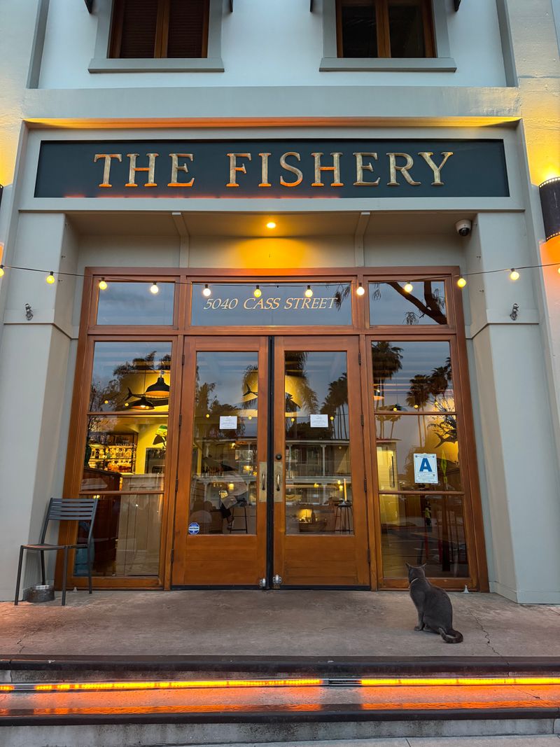 12 Fried Fish Joints In California That Out-Of-Towners Should Know - Decor Hint The Fishery