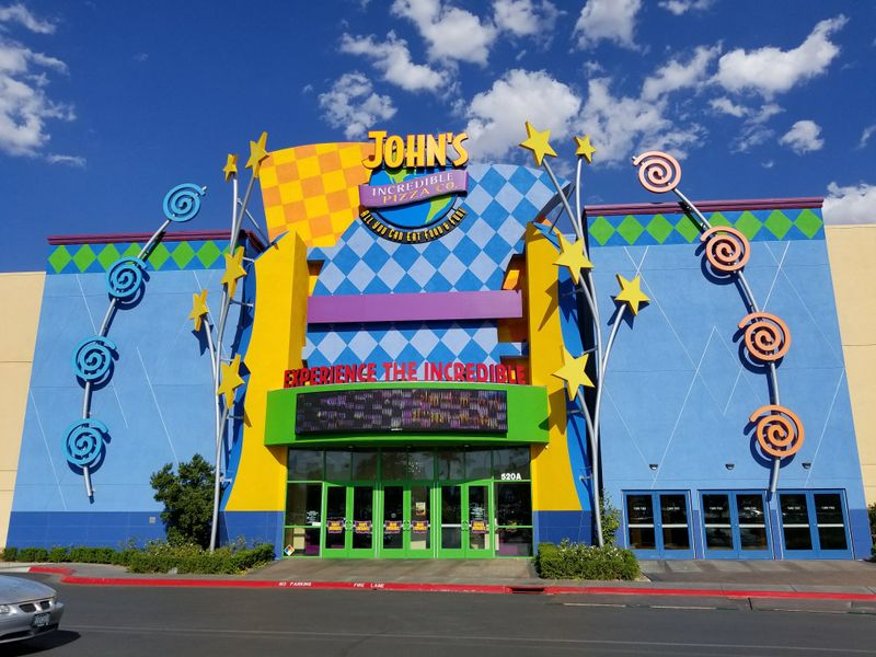 John's Incredible Pizza Company