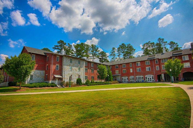 This Stunning College In Georgia Looks Just Like Hogwarts - Decor Hint The Campus Has Its Own Dairy And Farm