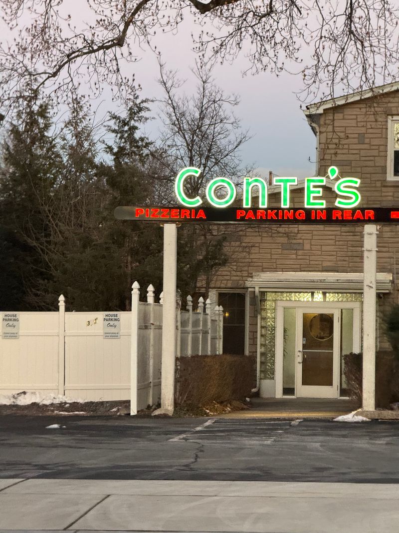 Conte's Pizza