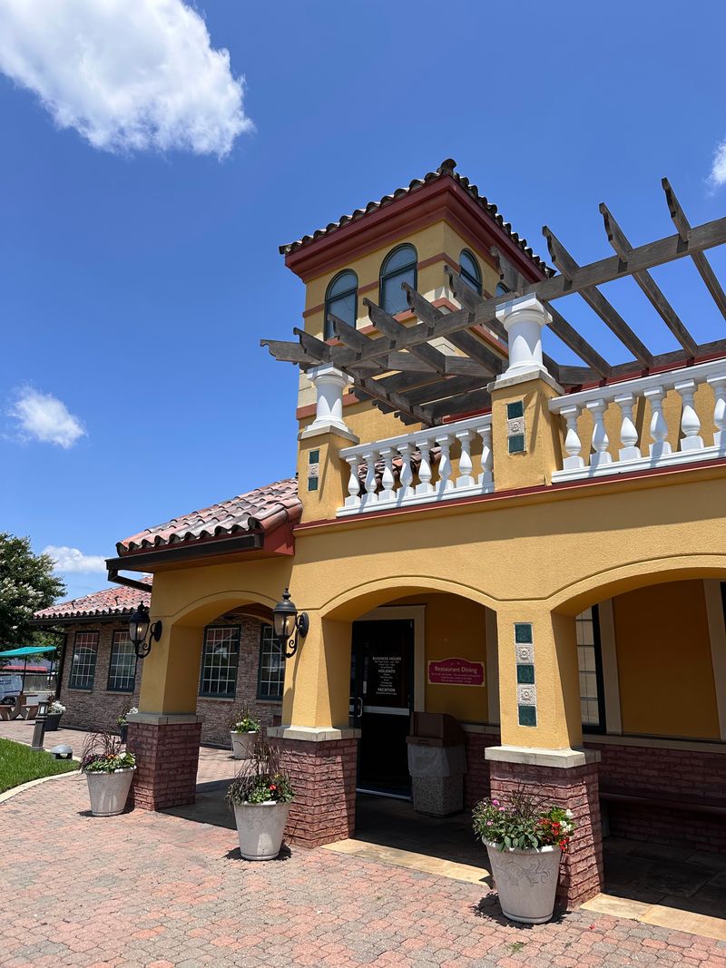 13 Maryland Pizzerias Serving Slices Made From Family Recipes That Stand The Test Of Time - Decor Hint Pizza John's