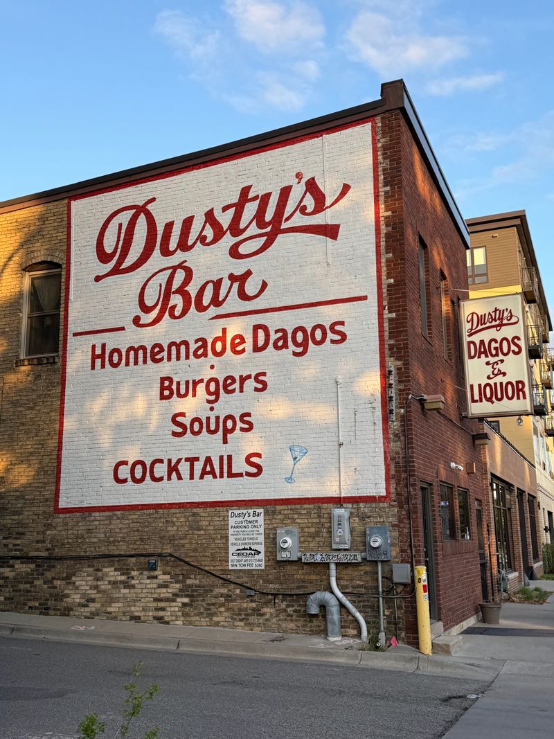 Dusty's Bar