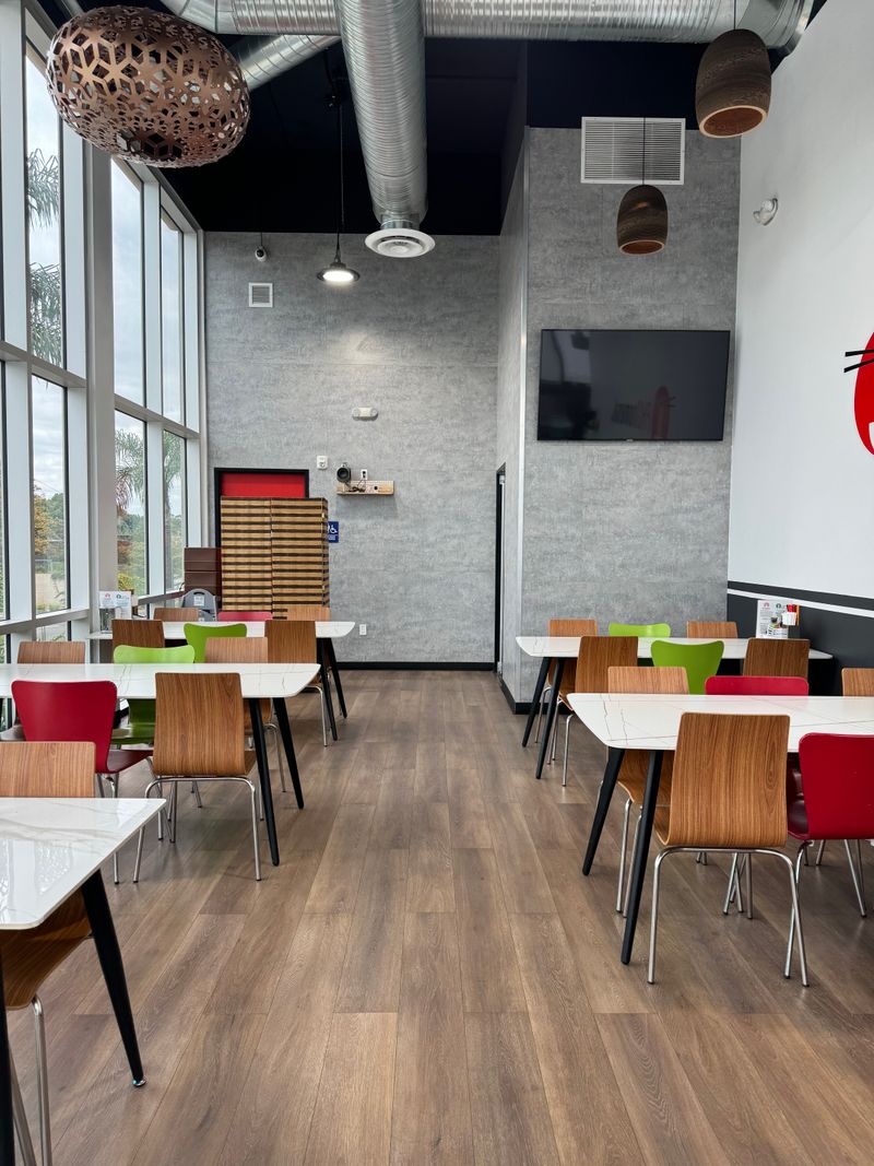 16 California Restaurants Locals Say Are The Coolest In The State - Decor Hint Phonomenal