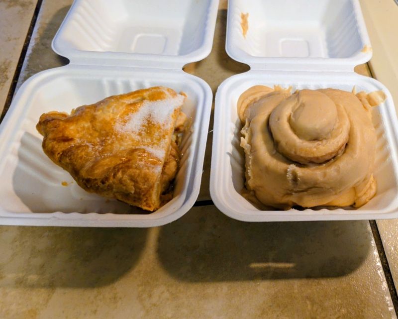 Online Ordering For Cakes, Pies, And Cinnamon Rolls