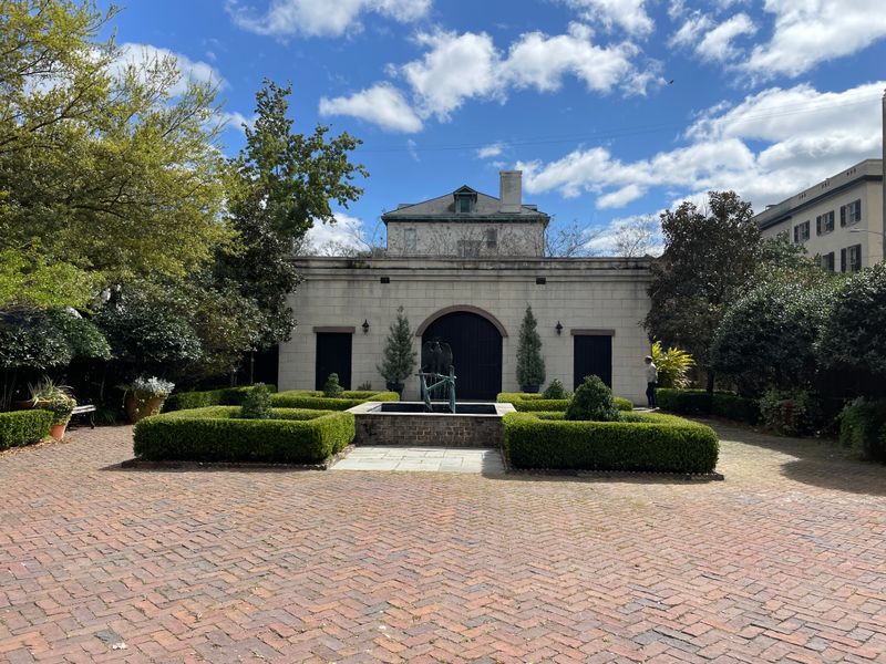 This Exquisitely Preserved Georgia Mansion Is A Masterpiece Of Old-World Southern Elegance - Decor Hint Intact Slave Quarters Behind The Main House