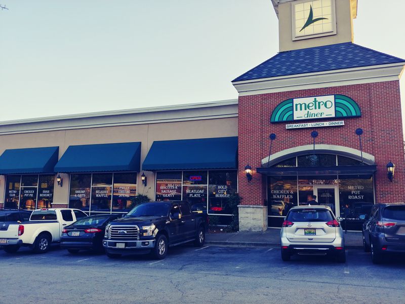 14 Georgia Fish Fries That Keep Locals Coming Back Every Friday For That Southern Golden Crunch - Decor Hint Metro Diner - Columbus Location