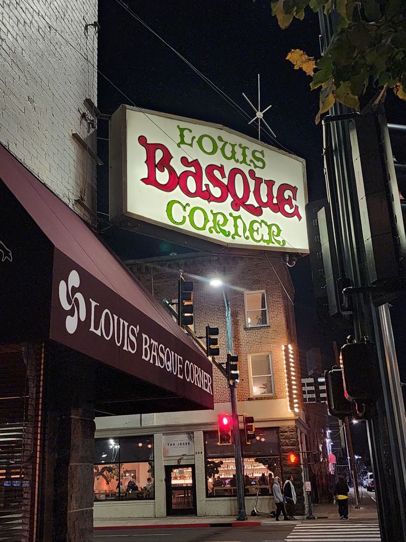 Louis' Basque Corner