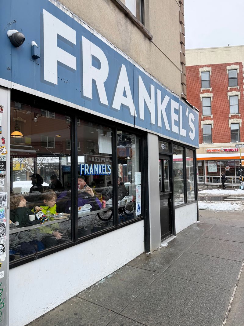 15 Classic New York Delis That Never Go Out Of Style - Decor Hint Frankel's Delicatessen & Appetizing