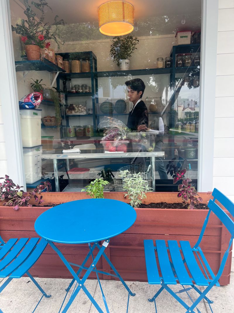 Fountain Grains & Greens