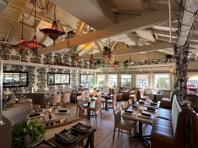 16 California Coastal Restaurants Where The Views Are As Good As The Food - Decor Hint Sapphire