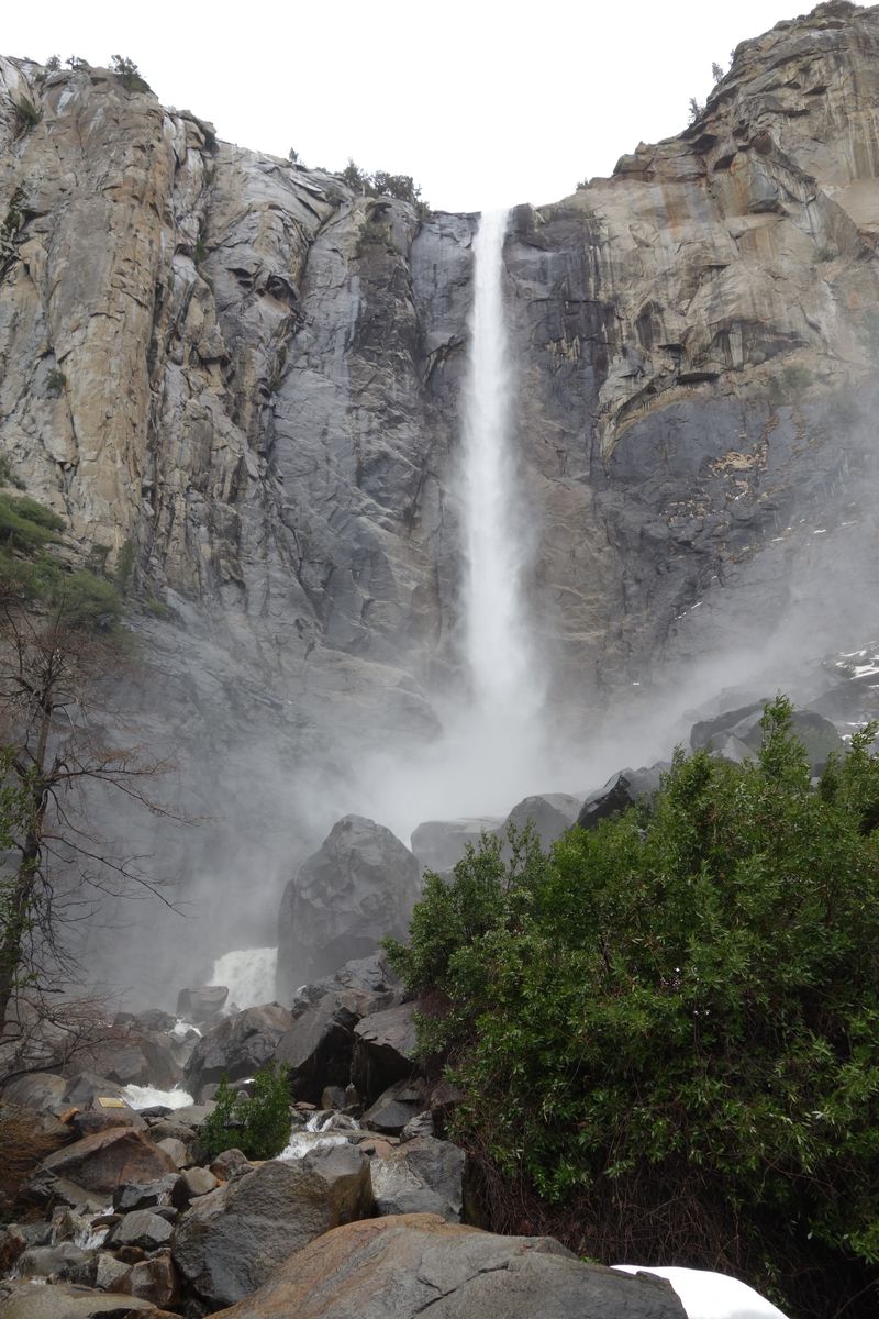 Lower Yosemite Falls Trail