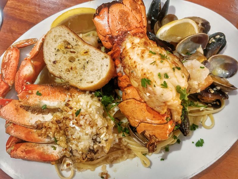 Hawaii Fish Fry Traditions That Locals Love - Decor Hint Pier And Harbor Shore Lunches