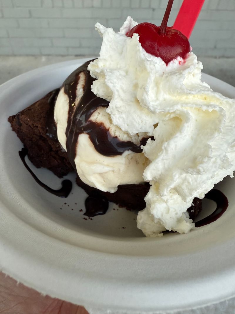 12 North Carolina Dishes Locals Order Without Even Looking At The Menu - Decor Hint Atlantic Beach Pie