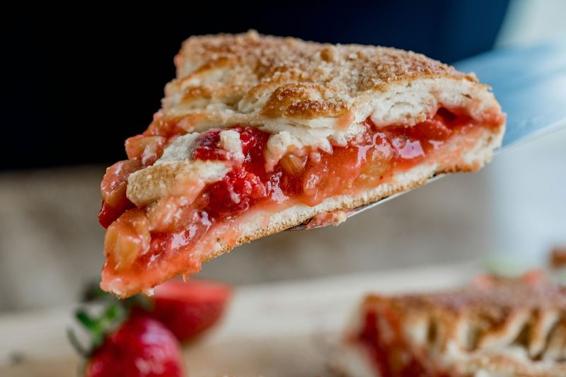 12 Outstanding Iowa Dishes Locals Will Defend With Passion - Decor Hint Rhubarb Pie