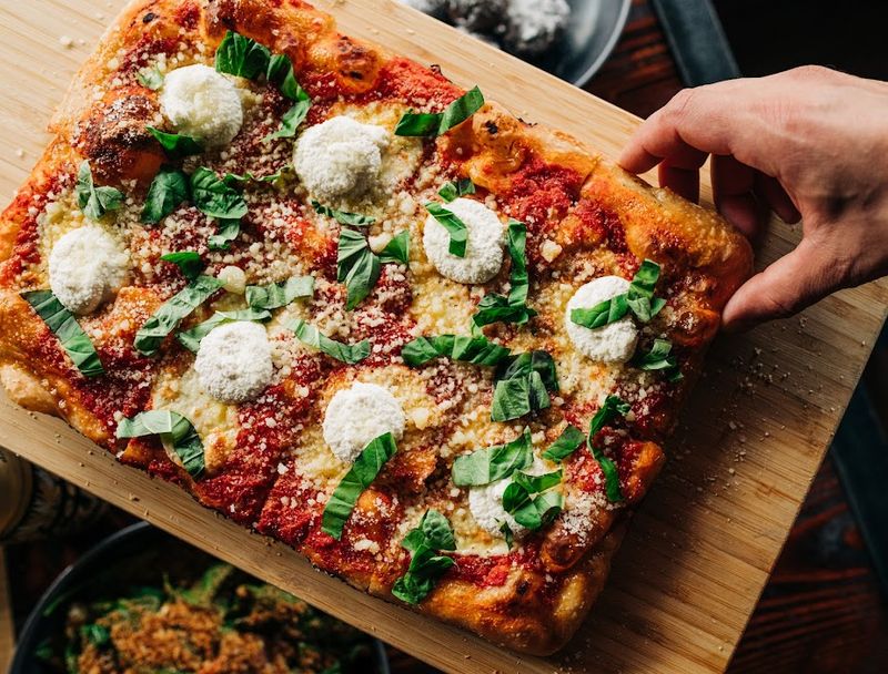 10 Spots St Paul, Minnesota Locals Go To For Pizza When The Snow Starts Falling - Decor Hint Mario’s