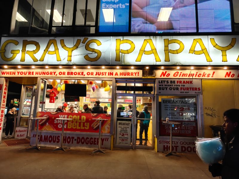 10 Hot Dogs That Make New York A Foodie Paradise - Decor Hint Gray's Papaya