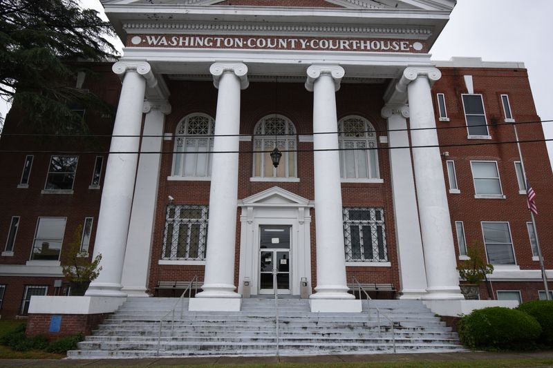 Plymouth Historic District Showcases 258 Architectural Treasures