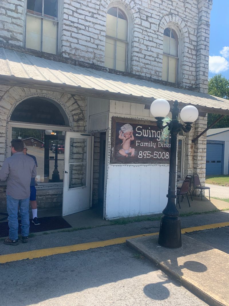 9 Arkansas Mom-And-Pop Diners Locals Love For Food And Familiar Faces - Decor Hint Swingle’s Family Diner