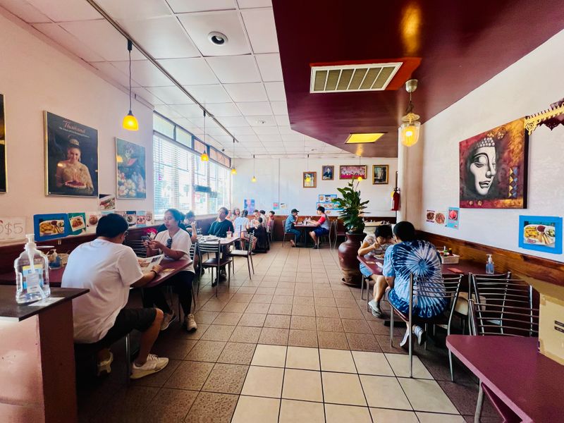 Cash-Only Policy Keeps Things Simple