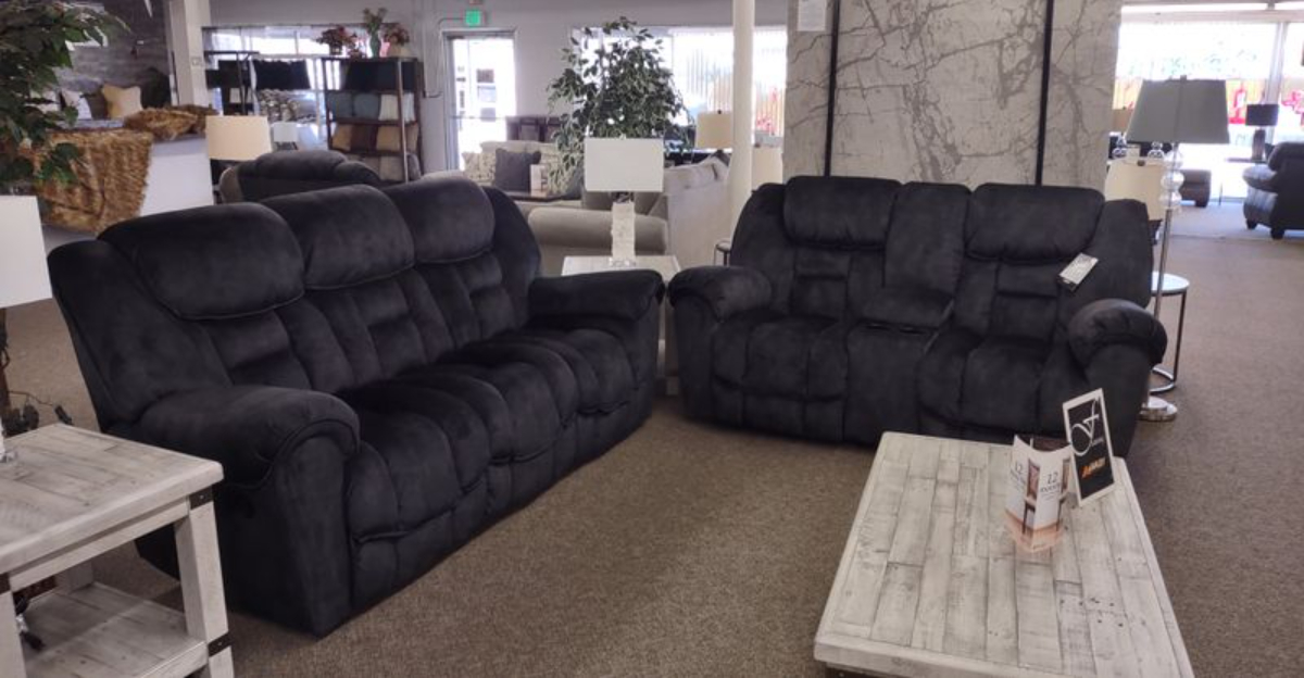 North Carolina Experts Reveal 12 Couch Colors To Avoid - Decor Hint