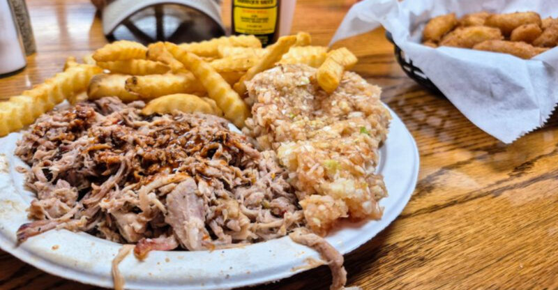 North Carolina Meat‑And‑Three Spots Where Cast Iron Meets Comfort