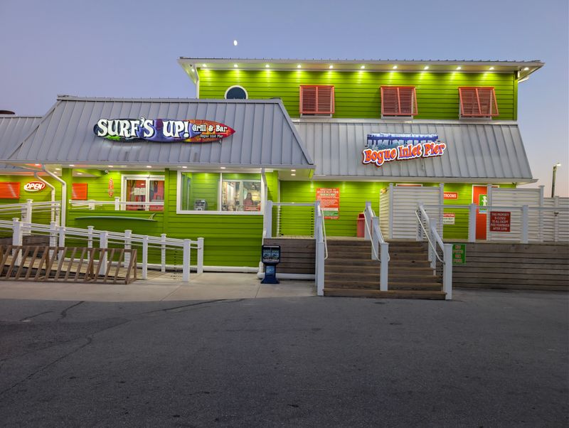 These North Carolina Spots Serve Cozy Waterfront Dining All Winter - Decor Hint Surf's Up, Emerald Isle