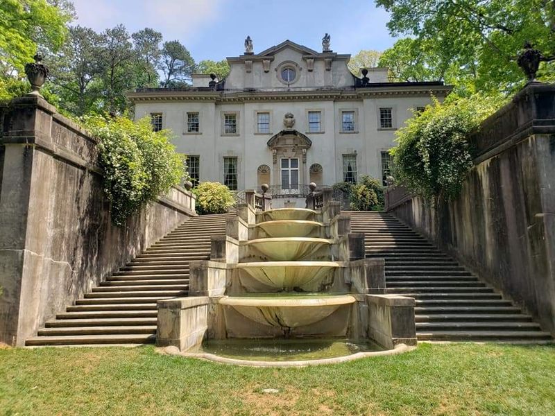 21 Historic Georgia Mansions That Capture The Grandeur Of A Bygone Era - Decor Hint Swan House