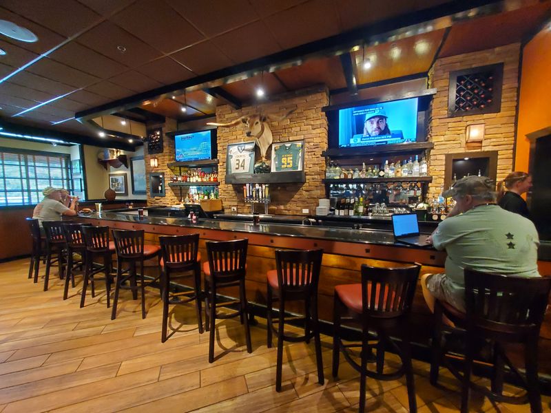 14 Restaurants Across North Carolina Serving Tenderloins That Wow Every Time - Decor Hint LongHorn Steakhouse